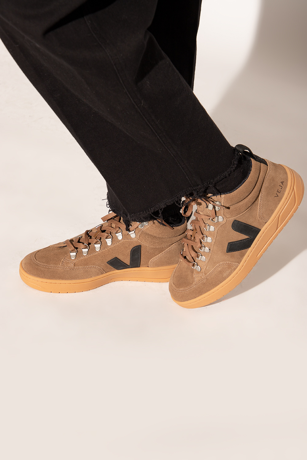 Buty damskie sneakersy Veja V-10 Suede VX032495 - Brown 'Roraima